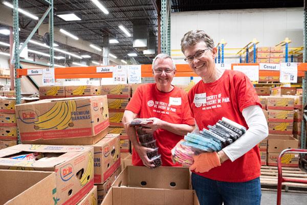 Pete and Cathy Bergmann volunteering February 2020