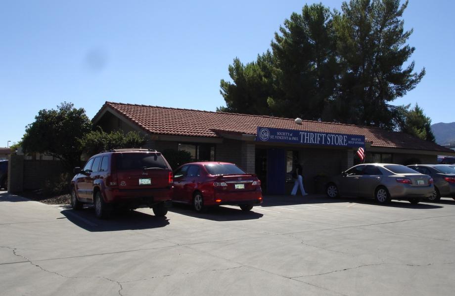 Cottonwood Thrift Store Exterior Cottonwood Thrift Store Exterior
